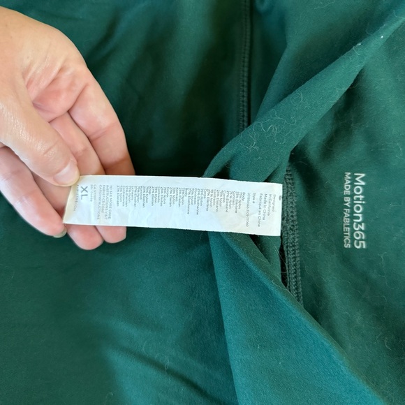 Fabletics | Trinity High-Waisted Utility Legging | Rainforest/Citron | Size XL - Picture 3 of 10